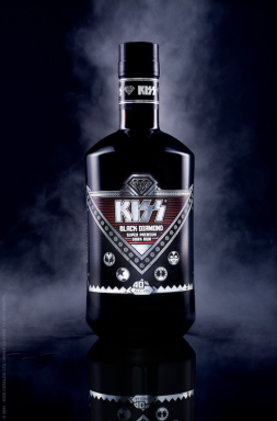 Logo for: KISS Black Diamond Super Premium Dark Rum